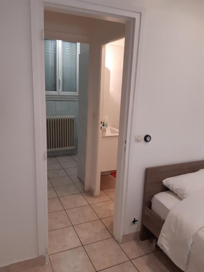 Appartement Aad1 Clamart 200 M Du Tramway T6 St Pave Blc Avec Cuisine Separee Eksteriør bilde