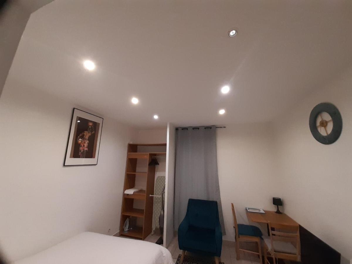 Appartement Aad1 Clamart 200 M Du Tramway T6 St Pave Blc Avec Cuisine Separee Eksteriør bilde